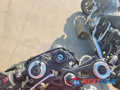 Zdjęcie 7 z 10 samochodu: 2020 BMW S 1000 RR VIN:WB10E2303LZJ28383 - miniatura