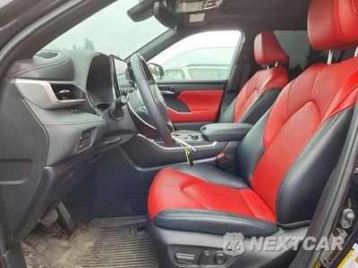 Zdjęcie 7 z 13 samochodu: 2023 TOYOTA HIGHLANDER XSE VIN:5TDKDRBH5PS524594 - miniatura