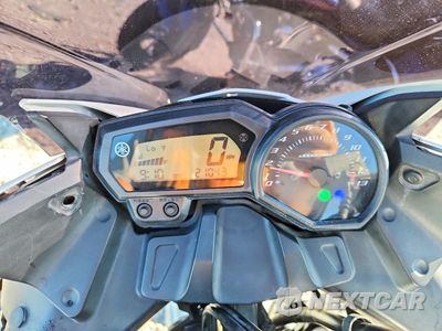 Zdjęcie 7 z 9 samochodu: 2010 YAMAHA FZ6 R VIN:JYARJ18E9AA005747 - miniatura