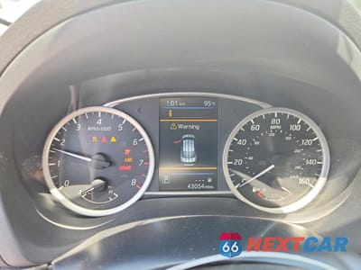 Zdjęcie 9 z 12 samochodu: 2019 NISSAN SENTRA SV VIN:3N1AB7AP0KY299178 - miniatura