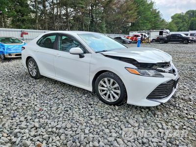 Czwarte zdjęcie samochodu z boku: 2020 TOYOTA CAMRY LE VIN:4T1C11AK4LU905883 - miniatura