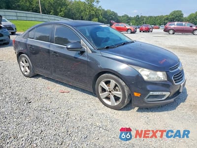 Czwarte zdjęcie samochodu z boku: 2015 CHEVROLET CRUZE LT VIN:1G1PE5SB6F7165104 - miniatura