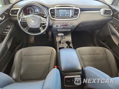 Zdjęcie 8 z 12 samochodu: 2019 KIA SORENTO LX VIN:5XYPGDA37KG433029 - miniatura