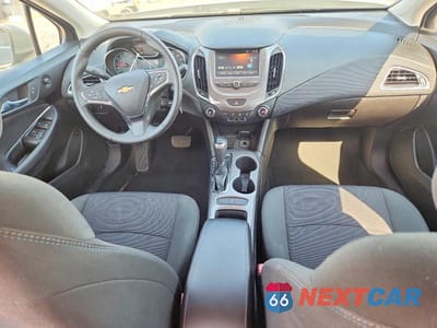 Zdjęcie 8 z 12 samochodu: 2017 CHEVROLET CRUZE LT VIN:1G1BE5SM5H7141083 - miniatura