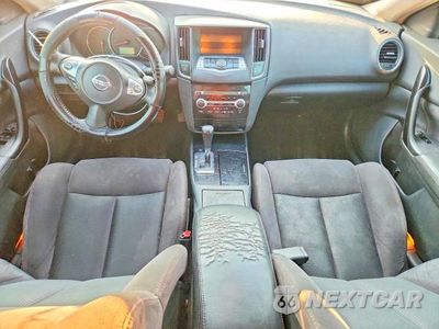 Zdjęcie 8 z 12 samochodu: 2010 NISSAN MAXIMA 3.5 S VIN:1N4AA5AP9AC847521 - miniatura