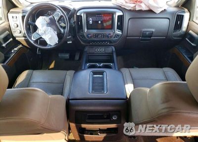 Zdjęcie 8 z 13 samochodu: 2016 CHEVROLET SILVERADO K3500 LTZ VIN:1GC4K0E85GF214841 - miniatura