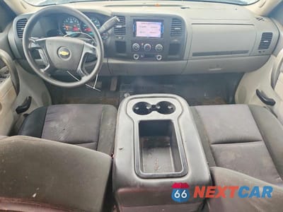 Zdjęcie 8 z 12 samochodu: 2011 CHEVROLET SILVERADO K1500 VIN:1GCPKPE32BF160076 - miniatura