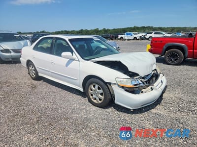 Czwarte zdjęcie samochodu z boku: 2001 HONDA ACCORD EX VIN:JHMCG56651C008918 - miniatura