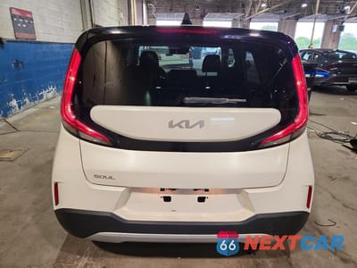Zdjęcie 6 z 13 samochodu: 2023 KIA SOUL LX VIN:KNDJ23AU0P7877249 - miniatura