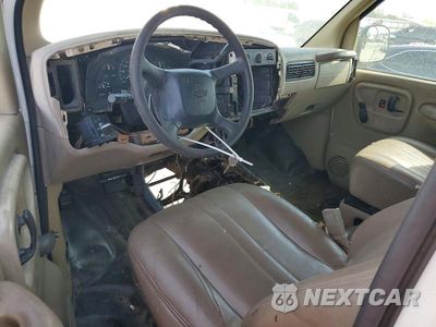 Zdjęcie 8 z 13 samochodu: 2002 CHEVROLET EXPRESS G2500 DELIVERY VAN VIN:1GCGG25R221179622 - miniatura