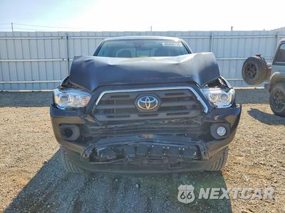 Piąte zdjęcie samochodu w środku: 2019 TOYOTA TACOMA SR5 V6 VIN:3TMCZ5AN3KM248723 - miniatura