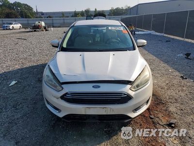 Piąte zdjęcie samochodu w środku: 2016 FORD FOCUS TITANIUM VIN:1FADP3N26GL389444 - miniatura