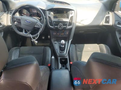 Zdjęcie 8 z 12 samochodu: 2016 FORD FOCUS RS VIN:WF0DP3TH9G4117107 - miniatura