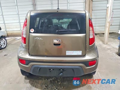 Zdjęcie 6 z 14 samochodu: 2012 KIA SOUL + VIN:KNDJT2A66C7377616 - miniatura