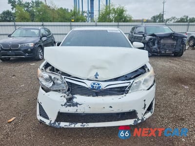 Piąte zdjęcie samochodu w środku: 2014 TOYOTA CAMRY HYBRID LE VIN:4T1BD1FK2EU110975 - miniatura