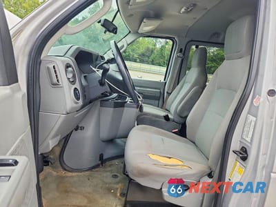 Zdjęcie 7 z 13 samochodu: 2013 FORD ECONOLINE E350 SUPER DUTY WAGON VIN:1FBNE3BL8DDB09115 - miniatura