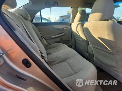Zdjęcie 10 z 12 samochodu: 2010 TOYOTA COROLLA LE VIN:2T1BU4EEXAC217023 - miniatura
