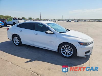 Czwarte zdjęcie samochodu z boku: 2018 CHEVROLET MALIBU LT VIN:1G1ZD5ST3JF192019 - miniatura