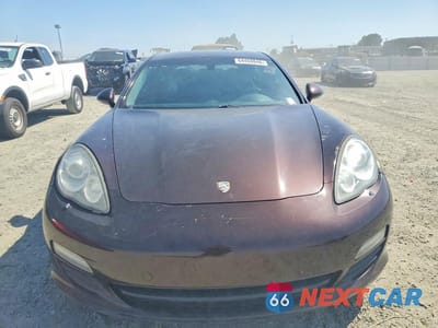 Piąte zdjęcie samochodu w środku: 2011 PORSCHE PANAMERA 2 VIN:WP0AA2A74BL012288 - miniatura
