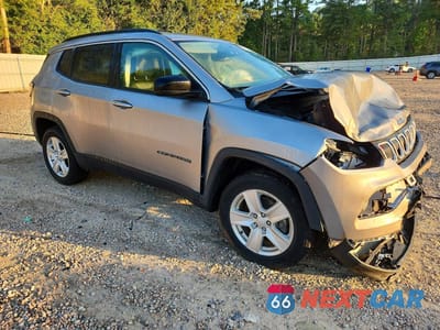 Czwarte zdjęcie samochodu z boku: 2022 JEEP COMPASS LATITUDE VIN:3C4NJDBBXNT116955 - miniatura
