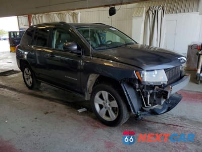 Czwarte zdjęcie samochodu z boku: 2016 JEEP COMPASS LATITUDE VIN:1C4NJDEB5GD789544 - miniatura