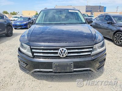 Piąte zdjęcie samochodu w środku: 2018 VOLKSWAGEN TIGUAN SE VIN:3VV3B7AX4JM207244 - miniatura