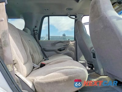 Zdjęcie 11 z 13 samochodu: 1998 FORD EXPEDITION VIN:1FMPU18L8WLC03468 - miniatura