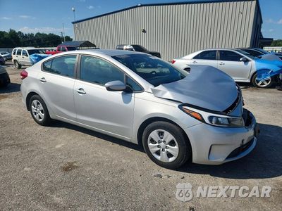 Czwarte zdjęcie samochodu z boku: 2018 KIA FORTE LX VIN:3KPFK4A74JE232214 - miniatura