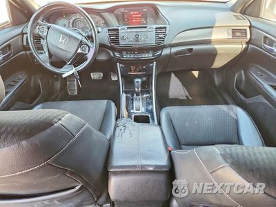 Zdjęcie 8 z 12 samochodu: 2016 HONDA ACCORD SPORT VIN:1HGCR2F55GA020249 - miniatura