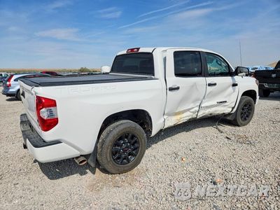 Trzecie zdjęcie samochodu z tyłu: 2017 TOYOTA TUNDRA TRD PRO VIN:5TFDY5F17HX637610 - miniatura