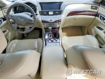 Zdjęcie 8 z 12 samochodu: 2015 INFINITI Q70L 3.7 VIN:JN1BY1PPXFM601155 - miniatura