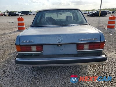 Zdjęcie 6 z 12 samochodu: 1985 MERCEDES-BENZ 300 DT VIN:WDBAB33C8FA272934 - miniatura