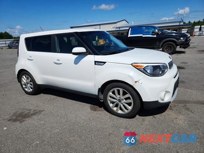 Czwarte zdjęcie samochodu z boku: 2019 KIA SOUL + VIN:KNDJP3A58K7698301 - miniatura