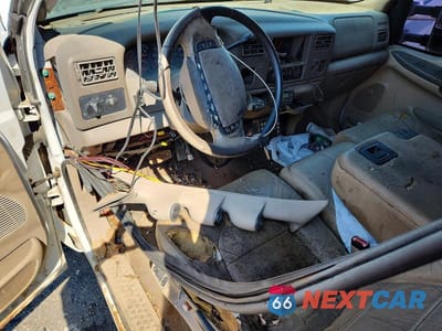 Zdjęcie 8 z 12 samochodu: 2000 FORD F250 SUPER DUTY VIN:1FTNX21F0YEB87772 - miniatura