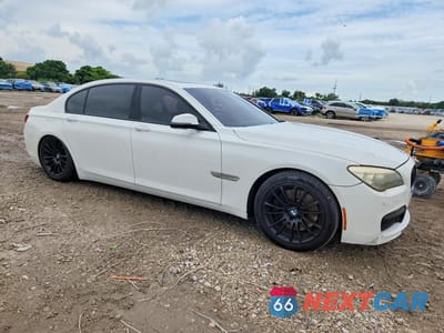 Czwarte zdjęcie samochodu z boku: 2013 BMW 750 LI VIN:WBAYE8C54DD133463 - miniatura