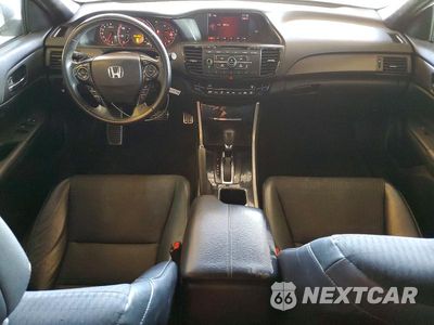 Zdjęcie 8 z 13 samochodu: 2017 HONDA ACCORD SPORT VIN:1HGCR2F69HA088175 - miniatura