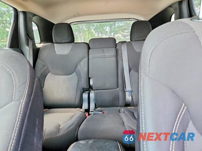 Zdjęcie 10 z 13 samochodu: 2015 JEEP CHEROKEE LATITUDE VIN:1C4PJMCB9FW715378 - miniatura
