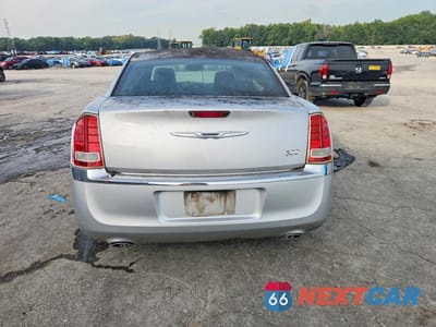 Zdjęcie 6 z 12 samochodu: 2012 CHRYSLER 300 LIMITED VIN:2C3CCACG7CH199443 - miniatura