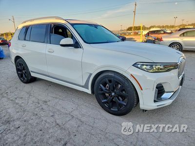 Czwarte zdjęcie samochodu z boku: 2022 BMW X7 XDRIVE40I VIN:5UXCW2C06N9L76402 - miniatura