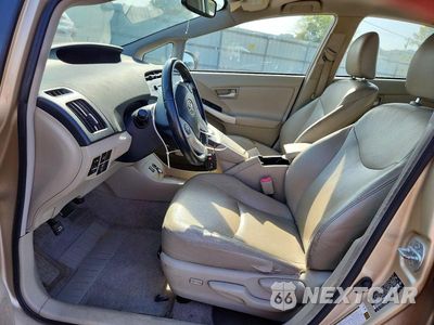 Zdjęcie 7 z 12 samochodu: 2010 TOYOTA PRIUS V VIN:JTDKN3DU7A0035550 - miniatura