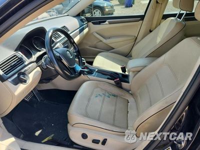 Zdjęcie 7 z 12 samochodu: 2017 VOLKSWAGEN PASSAT R-LINE VIN:1VWDT7A39HC080867 - miniatura