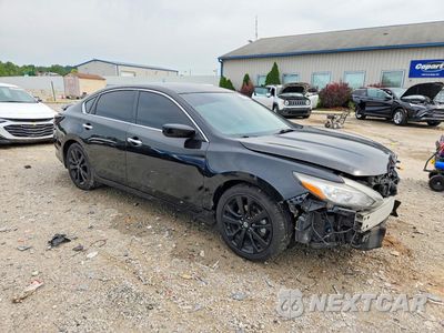 Czwarte zdjęcie samochodu z boku: 2018 NISSAN ALTIMA 2.5 SR VIN:1N4AL3AP5JC288502 - miniatura
