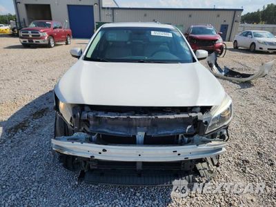 Piąte zdjęcie samochodu w środku: 2016 SUBARU LEGACY 2.5I PREMIUM VIN:4S3BNBH6XG3042392 - miniatura