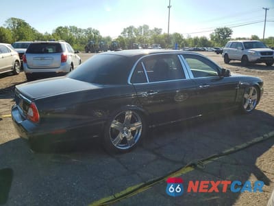 Trzecie zdjęcie samochodu z tyłu: 2009 JAGUAR XJ8 L VIN:SAJWA79B99SH31570 - miniatura