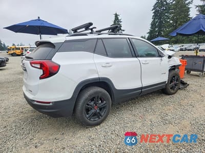 Trzecie zdjęcie samochodu z tyłu: 2024 GMC TERRAIN AT4 VIN:3GKALYEG8RL155545 - miniatura