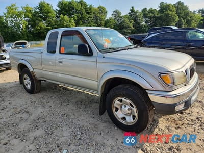 Czwarte zdjęcie samochodu z boku: 2003 TOYOTA TACOMA V6 VIN:5TEWN72N43Z174137 - miniatura