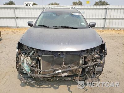 Piąte zdjęcie samochodu w środku: 2020 NISSAN ROGUE SV VIN:KNMAT2MT9LP526926 - miniatura