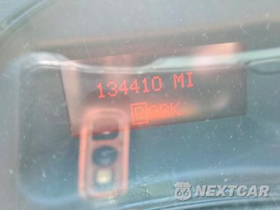 Zdjęcie 9 z 12 samochodu: 2005 PONTIAC GRAND PRIX VIN:2G2WP522051126778 - miniatura