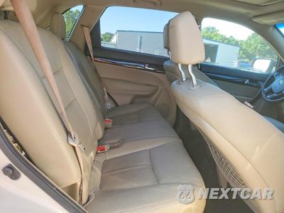 Zdjęcie 10 z 13 samochodu: 2011 KIA SORENTO EX VIN:5XYKUDA24BG060879 - miniatura