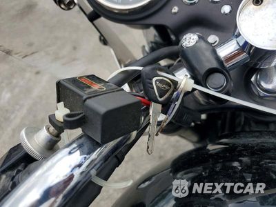 Zdjęcie 8 z 9 samochodu: 2010 TRIUMPH MOTORCYCLE BONNEVILLE VIN:SMT900K17AT409689 - miniatura